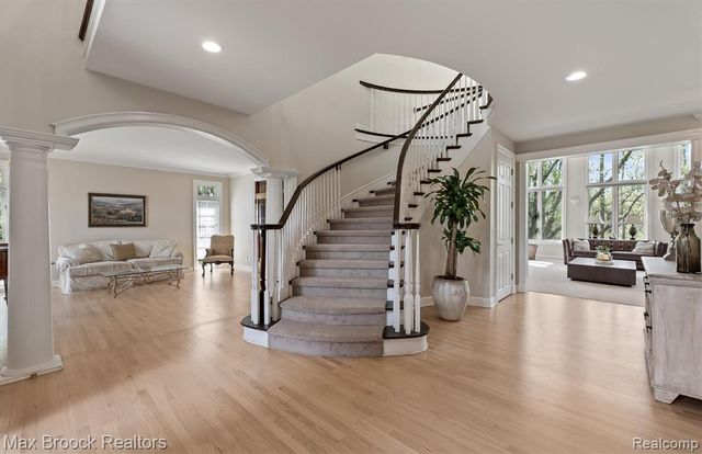 398 Shrewsbury Drive, Clarkston, MI 48348