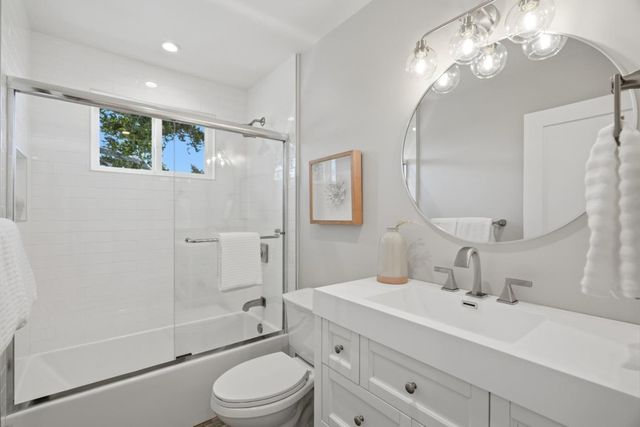 3801 Vineyard Drive, Redwood City, CA 94061