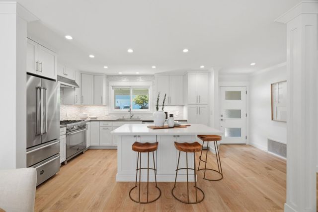 3801 Vineyard Drive, Redwood City, CA 94061