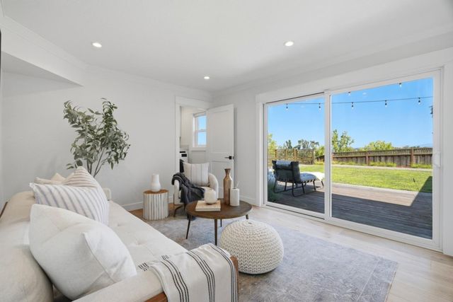 3801 Vineyard Drive, Redwood City, CA 94061