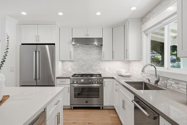 3801 Vineyard Drive, Redwood City, CA 94061