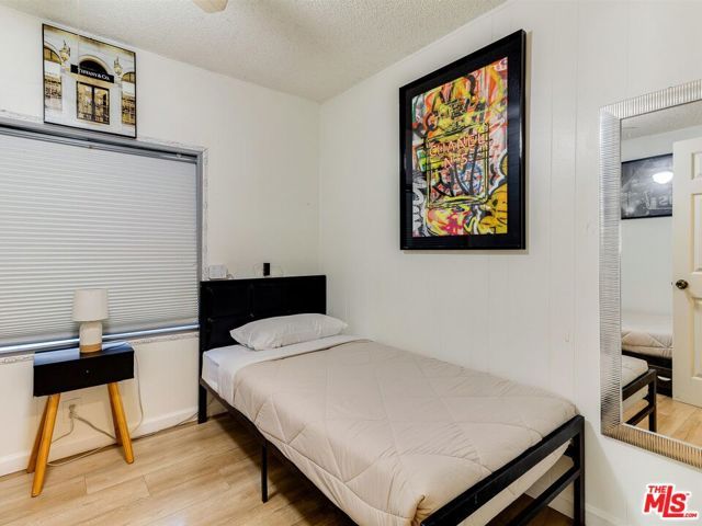138 S Madison Avenue, Los Angeles, CA 90004