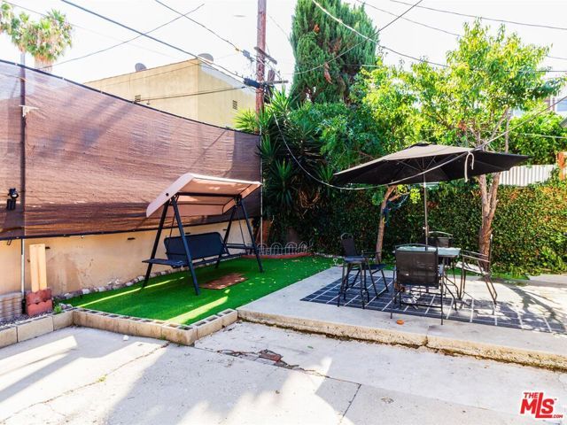 138 S Madison Avenue, Los Angeles, CA 90004