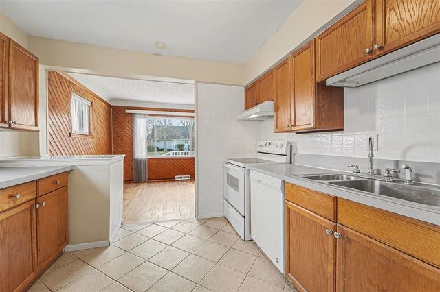 19968 Poinciana, Redford, MI 48240