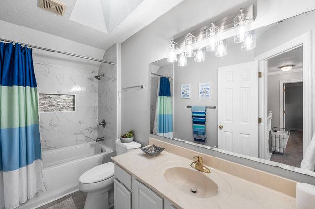 521 Parish Boulevard, Mary Esther, FL 32569