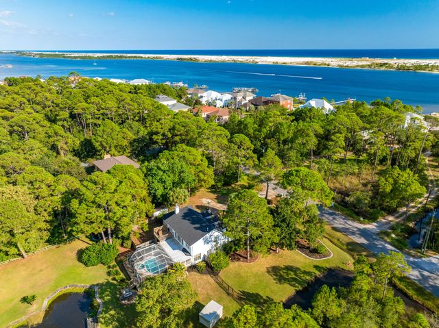 521 Parish Boulevard, Mary Esther, FL 32569