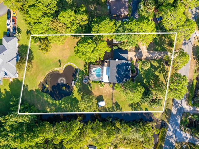 521 Parish Boulevard, Mary Esther, FL 32569