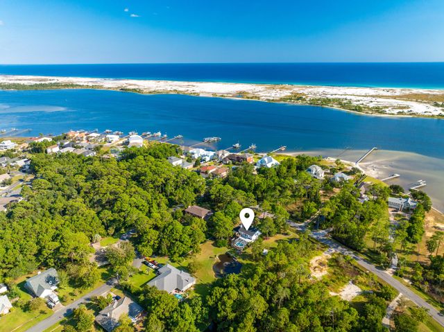 521 Parish Boulevard, Mary Esther, FL 32569