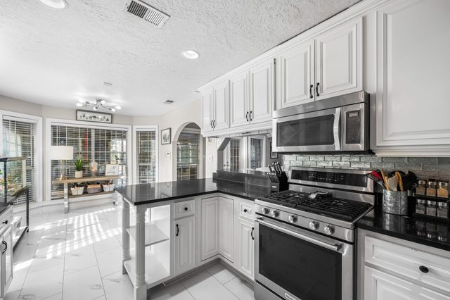 521 Parish Boulevard, Mary Esther, FL 32569