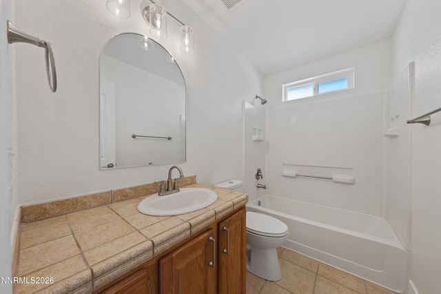 560 Wedge Lane, Fernley, NV 89408