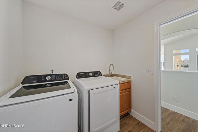 560 Wedge Lane, Fernley, NV 89408