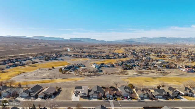 560 Wedge Lane, Fernley, NV 89408