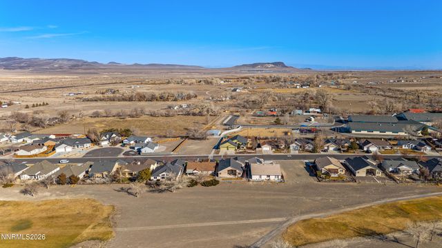 560 Wedge Lane, Fernley, NV 89408