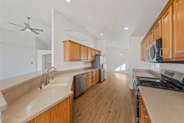 560 Wedge Lane, Fernley, NV 89408