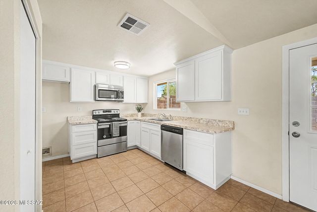 2520 W Vereda Felicidad, Tucson, AZ 85746