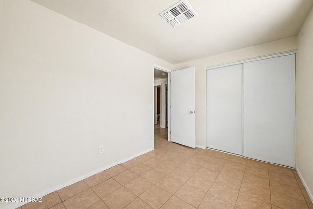 2520 W Vereda Felicidad, Tucson, AZ 85746