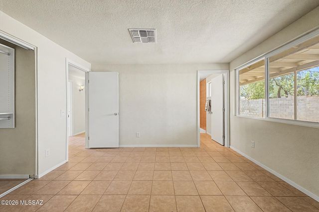2520 W Vereda Felicidad, Tucson, AZ 85746