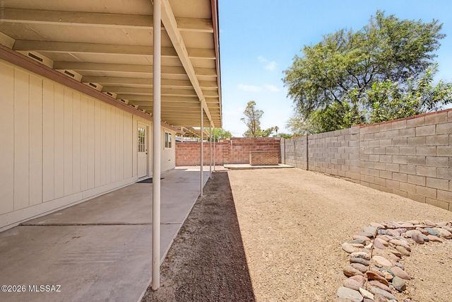 2520 W Vereda Felicidad, Tucson, AZ 85746