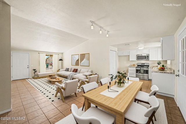 2520 W Vereda Felicidad, Tucson, AZ 85746