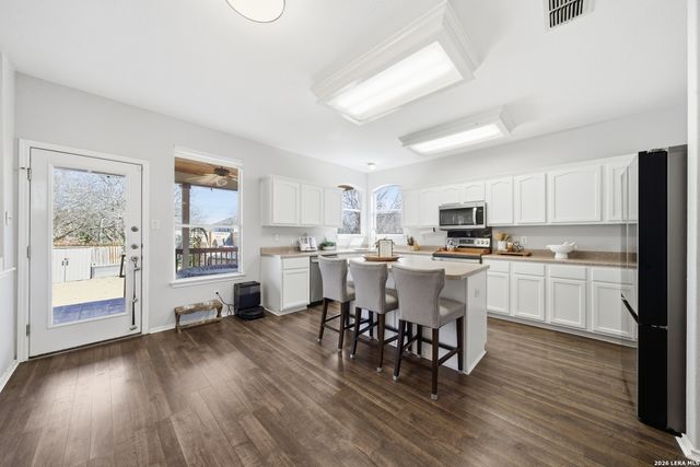 6214 Ozona Ml, San Antonio, TX 78253