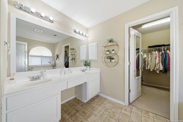 6214 Ozona Ml, San Antonio, TX 78253