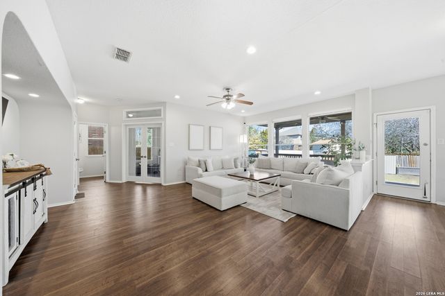 6214 Ozona Ml, San Antonio, TX 78253