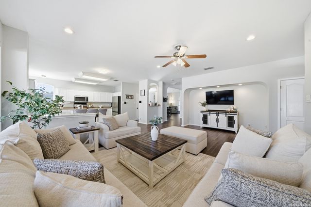 6214 Ozona Ml, San Antonio, TX 78253