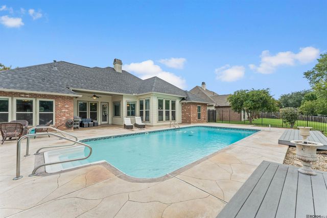 39359 Lakeland Ave, Prairieville, LA 70769