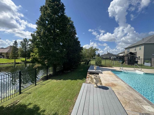 39359 Lakeland Ave, Prairieville, LA 70769