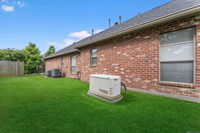 39359 Lakeland Ave, Prairieville, LA 70769