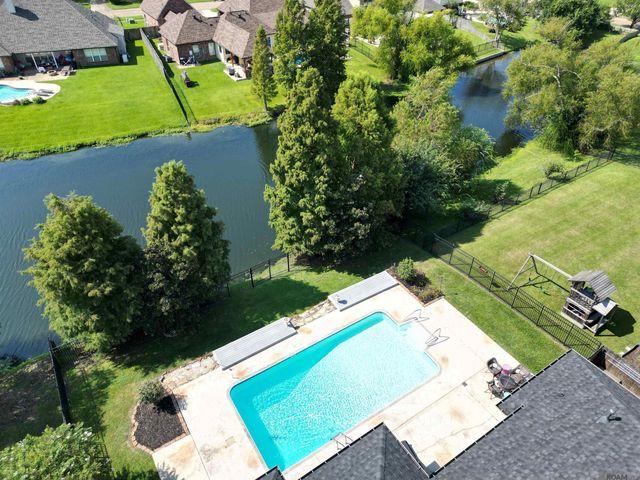 39359 Lakeland Ave, Prairieville, LA 70769