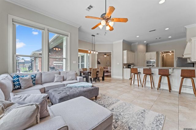 39359 Lakeland Ave, Prairieville, LA 70769