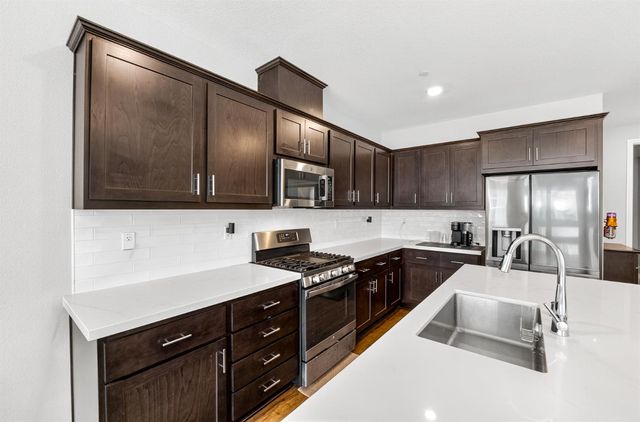 2945 Toulouse Walk, Sacramento, CA 95834