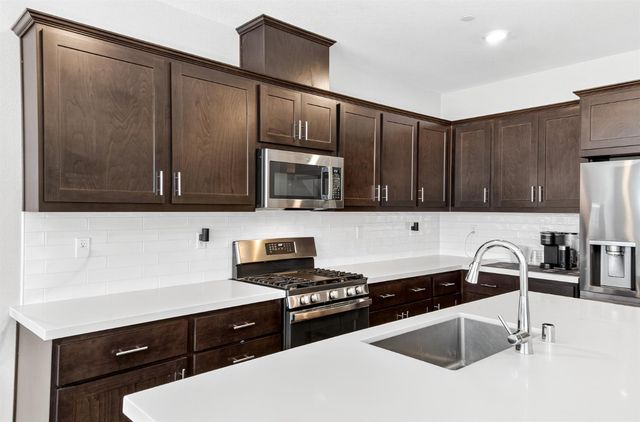 2945 Toulouse Walk, Sacramento, CA 95834