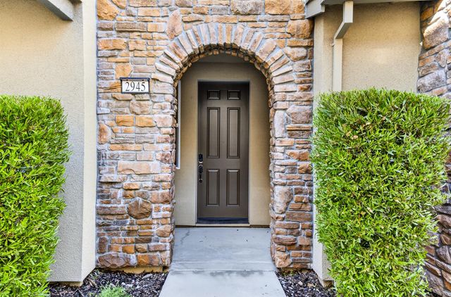 2945 Toulouse Walk, Sacramento, CA 95834