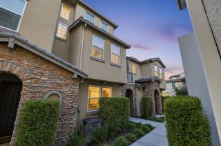 2945 Toulouse Walk, Sacramento, CA 95834