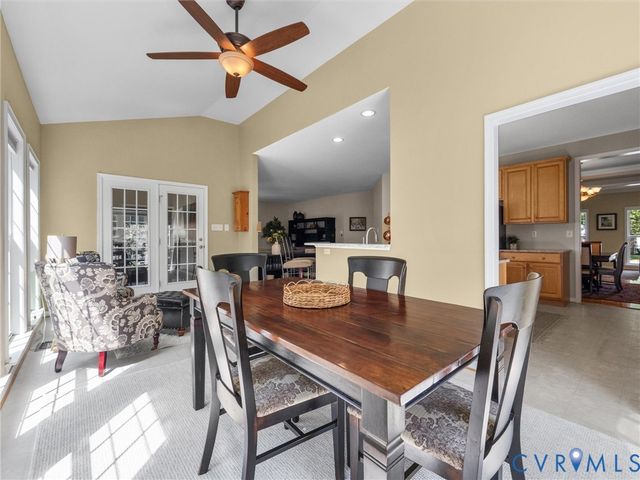 9391 Roseland Ct, Mechanicsville, VA 23116