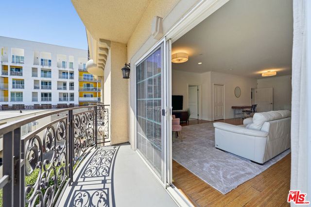 722 S Oxford Avenue 305, Los Angeles, CA 90005