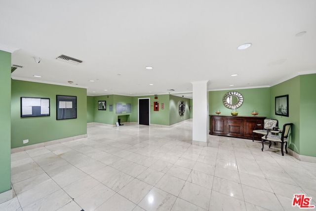 722 S Oxford Avenue 305, Los Angeles, CA 90005