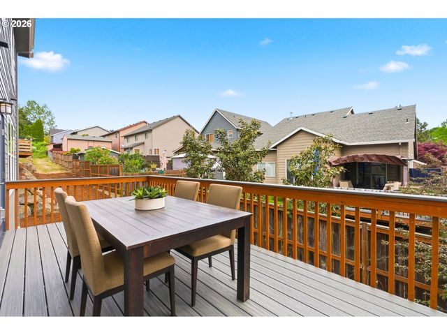 372 Sw GEORGE Ct, Dundee, OR 97115