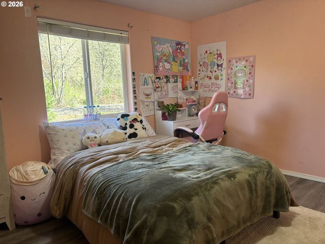 6074 PEBBLE Ct, Springfield, OR 97478