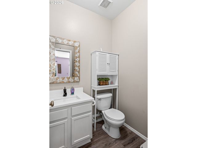 6074 PEBBLE Ct, Springfield, OR 97478