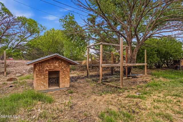 11540 Valle Palos Verdes Drive, Socorro, TX 79927