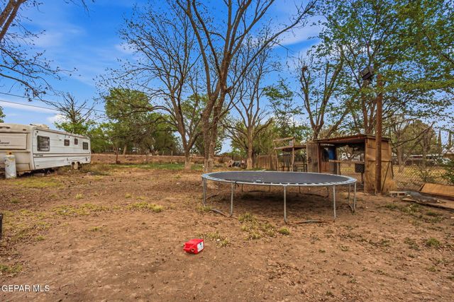 11540 Valle Palos Verdes Drive, Socorro, TX 79927