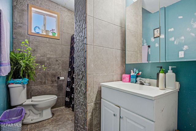 11540 Valle Palos Verdes Drive, Socorro, TX 79927