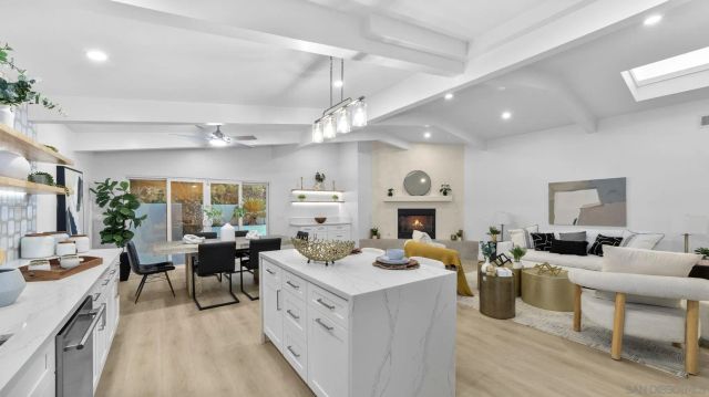 4909 Pacifica, San Diego, CA 92109