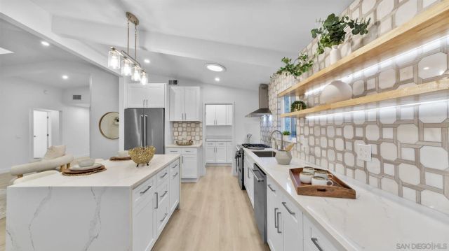 4909 Pacifica, San Diego, CA 92109