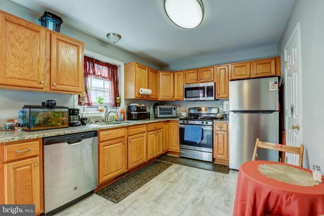 104 BATTENS CIR, Leola, PA 17540