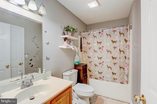 104 BATTENS CIR, Leola, PA 17540