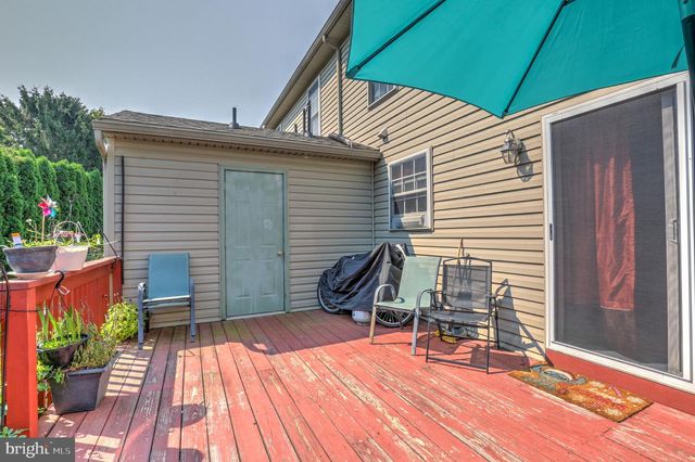 104 BATTENS CIR, Leola, PA 17540